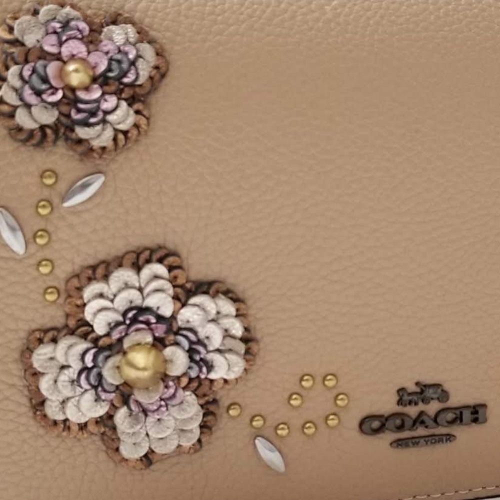 NEW Coach 3D Floral Embellished Appliqué clutch - Picture 3 of 8